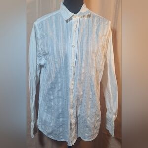 UTILITY Elegant White Button Down Shirt with Delicate Embroidery Accent
